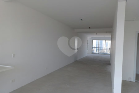 Apartamento à venda com 4 suítes em Real Parque, São Paulo, SP