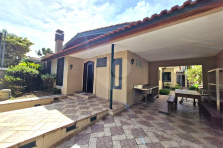 Casa à venda com 4 quartos, sendo 1 suíte,  em Granja Julieta, São Paulo, SP