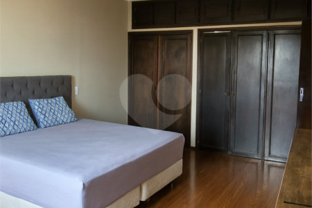 Sobrado à venda com 4 quartos, sendo 1 suíte,  em Sumarezinho, Ribeirão Preto, SP