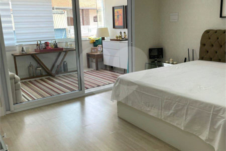 Sobrado à venda com 3 quartos, sendo 1 suíte,  em Vila Varela, Poá, SP