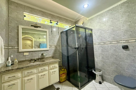 Casa à venda com 4 quartos, sendo 2 suítes,  no condomínio Morada da Lua, Vinhedo - SP