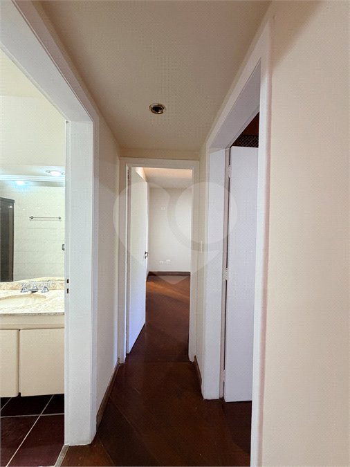 Apartamento à venda com 3 quartos, sendo 1 suíte, em Alto da Boa Vista, São Paulo, SP