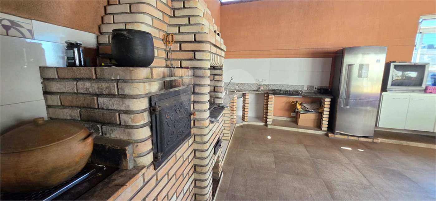 Casa Térrea à venda ou para alugar com 8 quartos, sendo 4 suítes, em Vila Pereira Barreto, São Paulo, SP