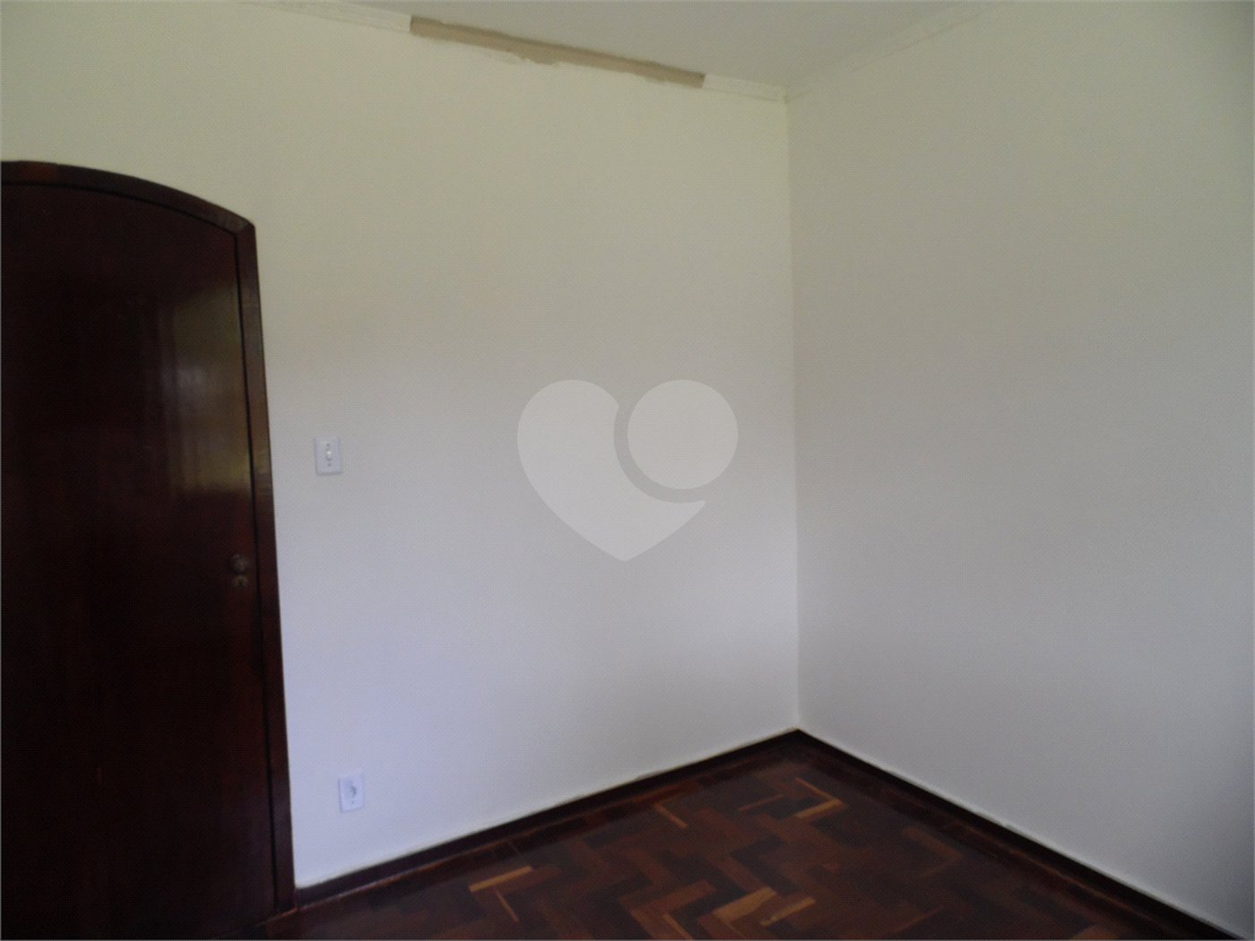 Casa à venda com 5 quartos, sendo 3 suítes, em Vila São Francisco, São Paulo, SP