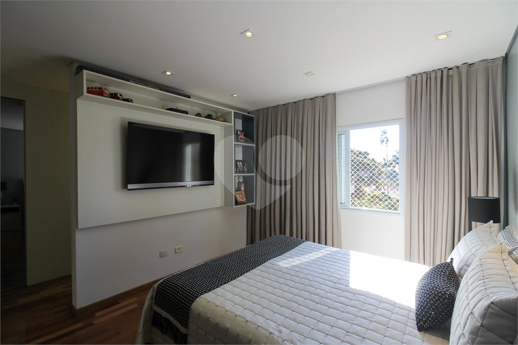 Sobrado à venda com 4 suítes em Jardim Floresta, São Paulo, SP