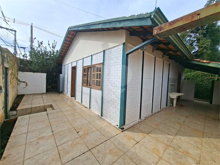 Casa à venda com 2 quartos no Centro, Alambari, SP