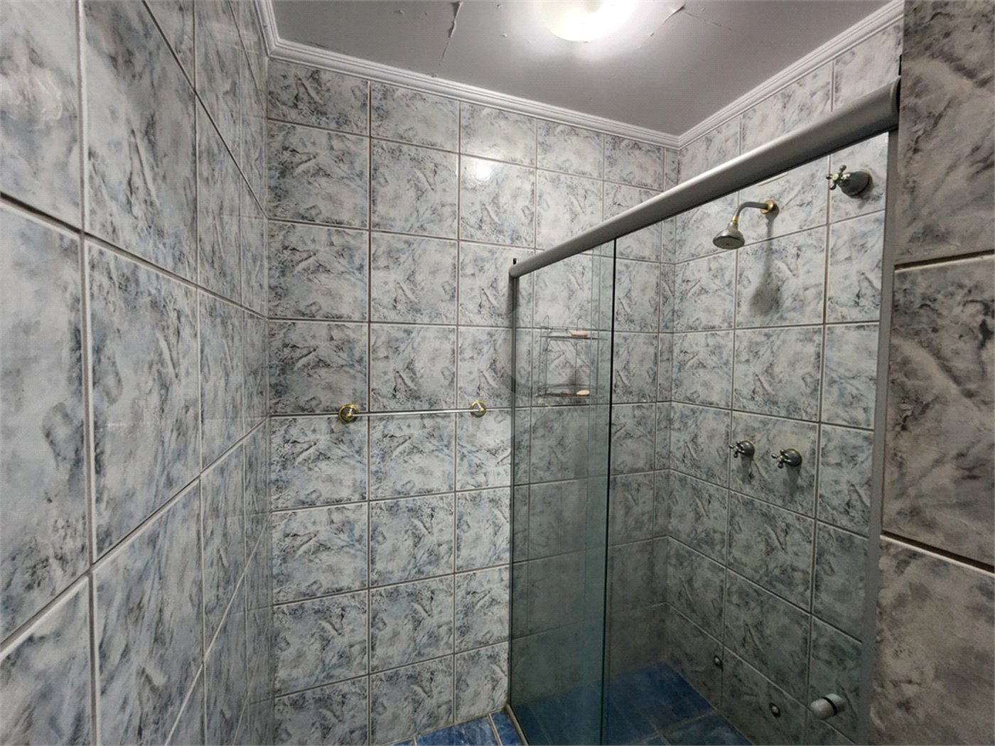 Casa à venda com 5 suítes no condomínio Suíça da Cantareira, Mairiporã - SP
