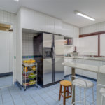 Casa à venda com 4 quartos, sendo 2 suítes, no condomínio Vila Antonieta, São Paulo - SP