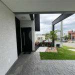 Casa à venda com 3 quartos, sendo 1 suíte, no condomínio Horto Florestal Villagio, Sorocaba - SP