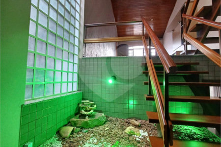 Sobrado à venda com 3 quartos, sendo 1 suíte,  em Jardim Pinheiros, São Paulo, SP