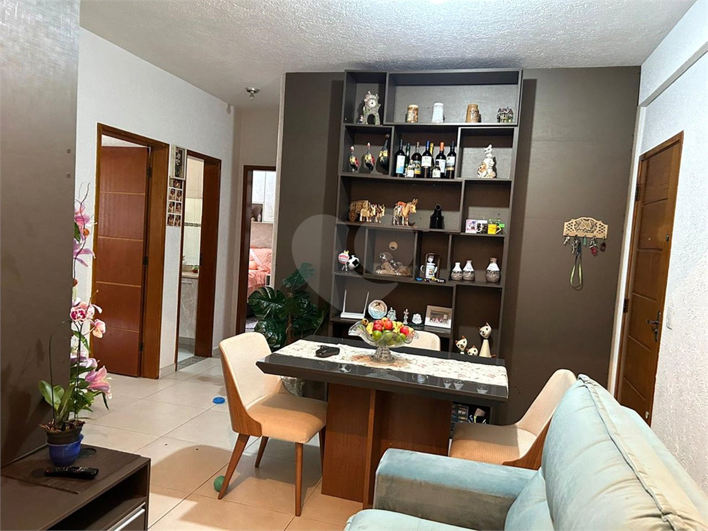 Apartamento à venda com 2 quartos, sendo 1 suíte, em Parque Santa Laura, Ferraz de Vasconcelos, SP