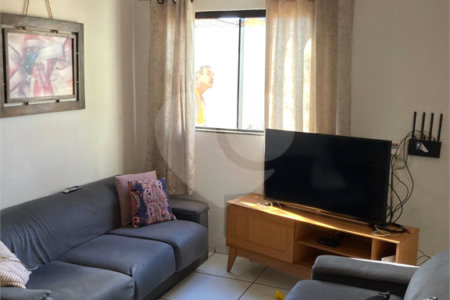 Casa à venda com 2 quartos, sendo 1 suíte, em Parque dos Ipês II, Ponta Porã, MS