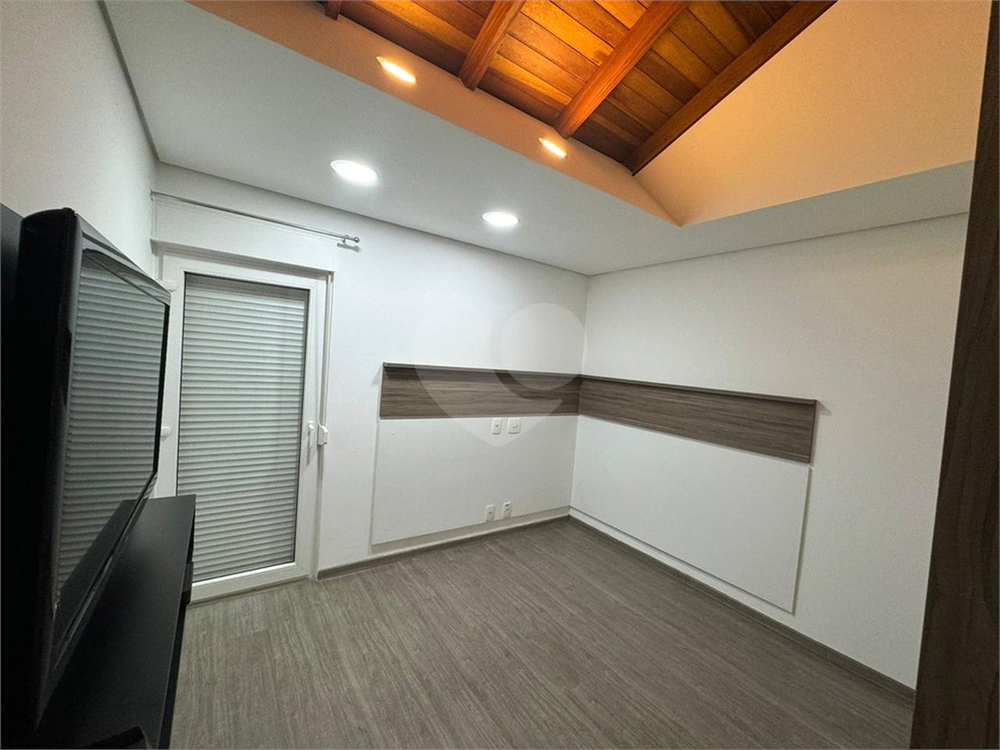 Casa à venda com 3 suítes no condomínio Brisa 1, Mogi das Cruzes - SP