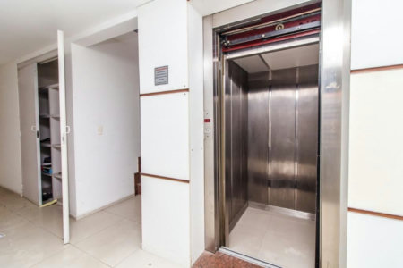 Prédio Comercial de Grande Porte no Centro Histórico de Santos para Venda Ou Aluguel