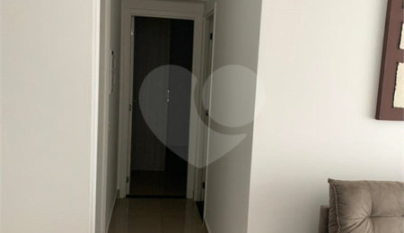 Apartamento à venda com 2 quartos, sendo 1 suíte, em Parque Industrial Tomas Edson, São Paulo, SP
