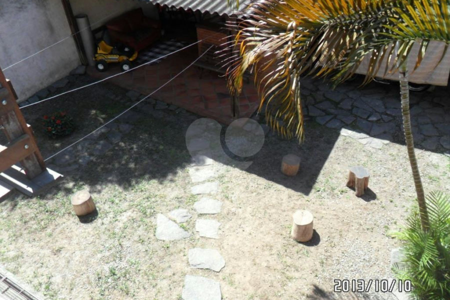 Sobrado à venda com 2 quartos em Tremembé, São Paulo, SP
