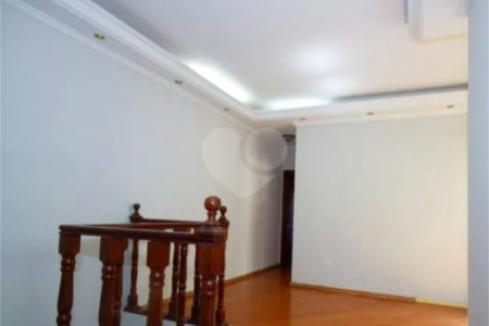 Sobrado à venda ou para alugar com 3 quartos, sendo 1 suíte, em Chora Menino, São Paulo, SP