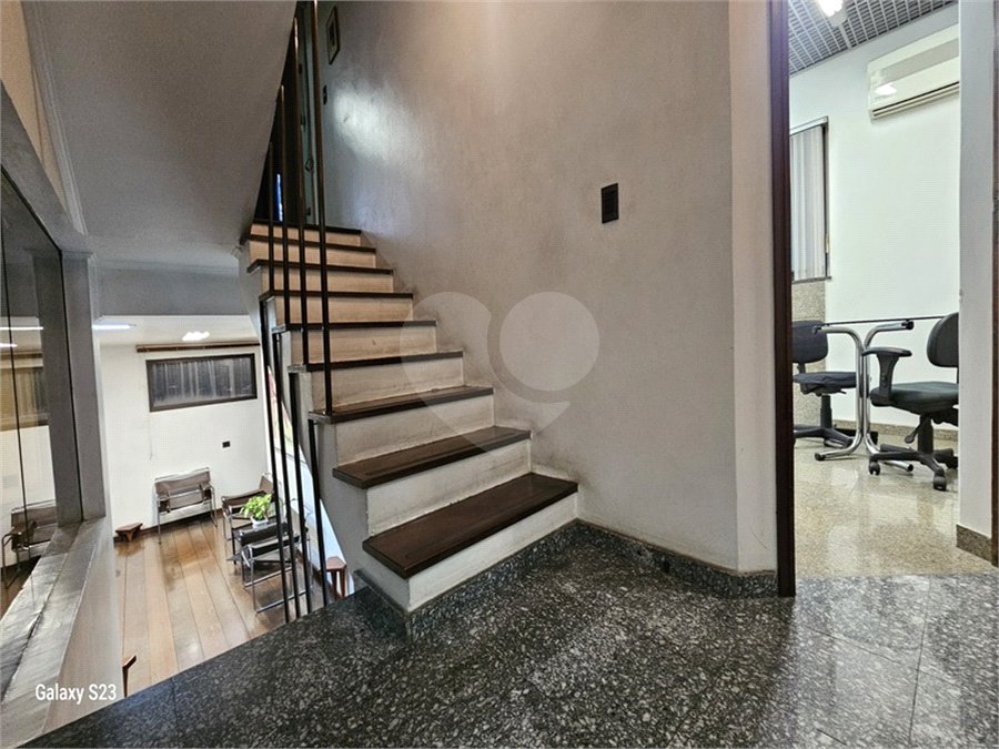 Casa à venda com 8 quartos, sendo 2 suítes, em Indianópolis, São Paulo, SP