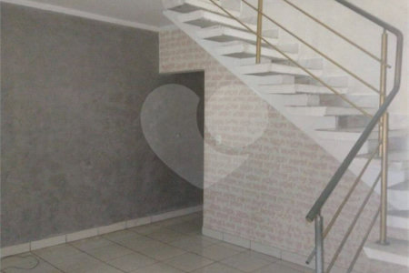 Casa à venda com 5 quartos, sendo 1 suíte, em Jardim Márcia, Suzano, SP