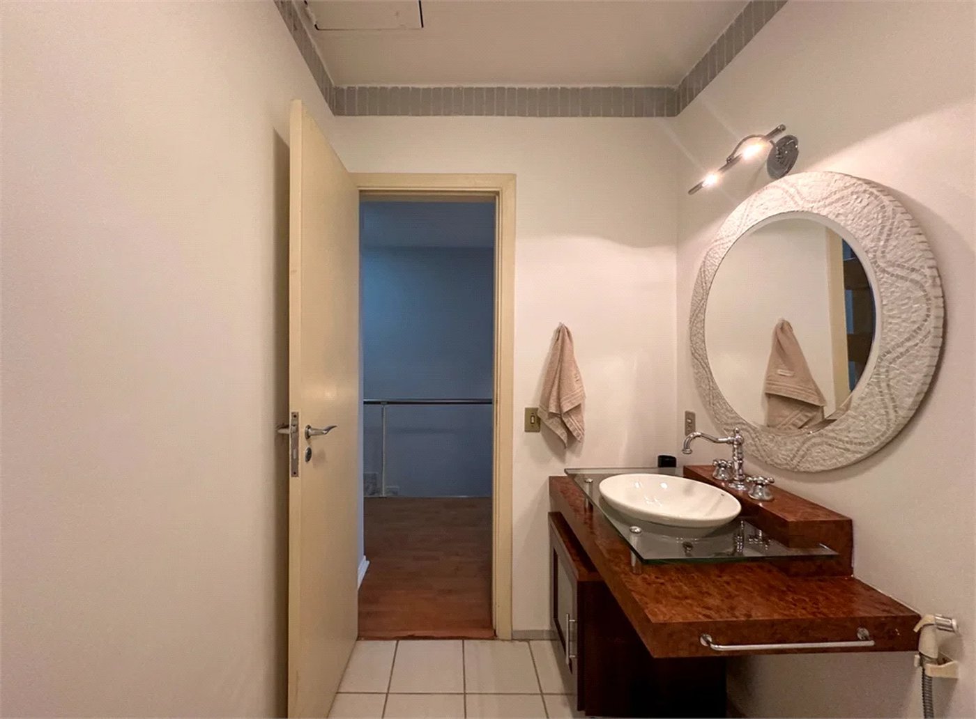 Casa à venda com 3 quartos, sendo 1 suíte, no condomínio Barão do Triunfo, São Paulo - SP