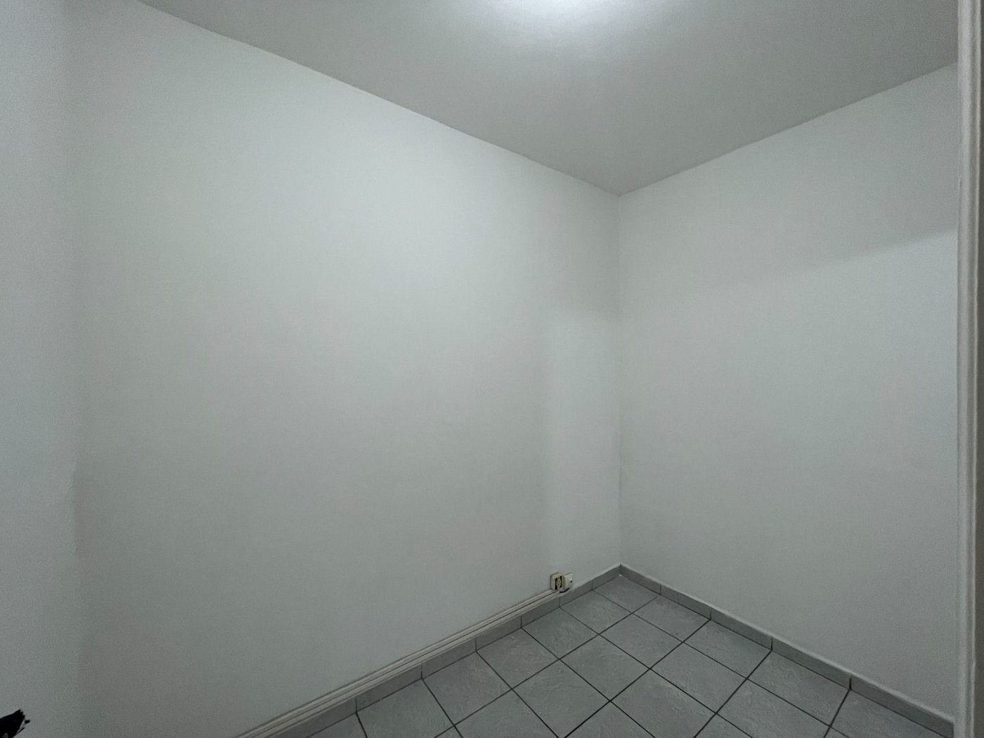 Apartamento 2 dormitórios + dependência, 1 vaga demarcada, no Campo Grande, Santos