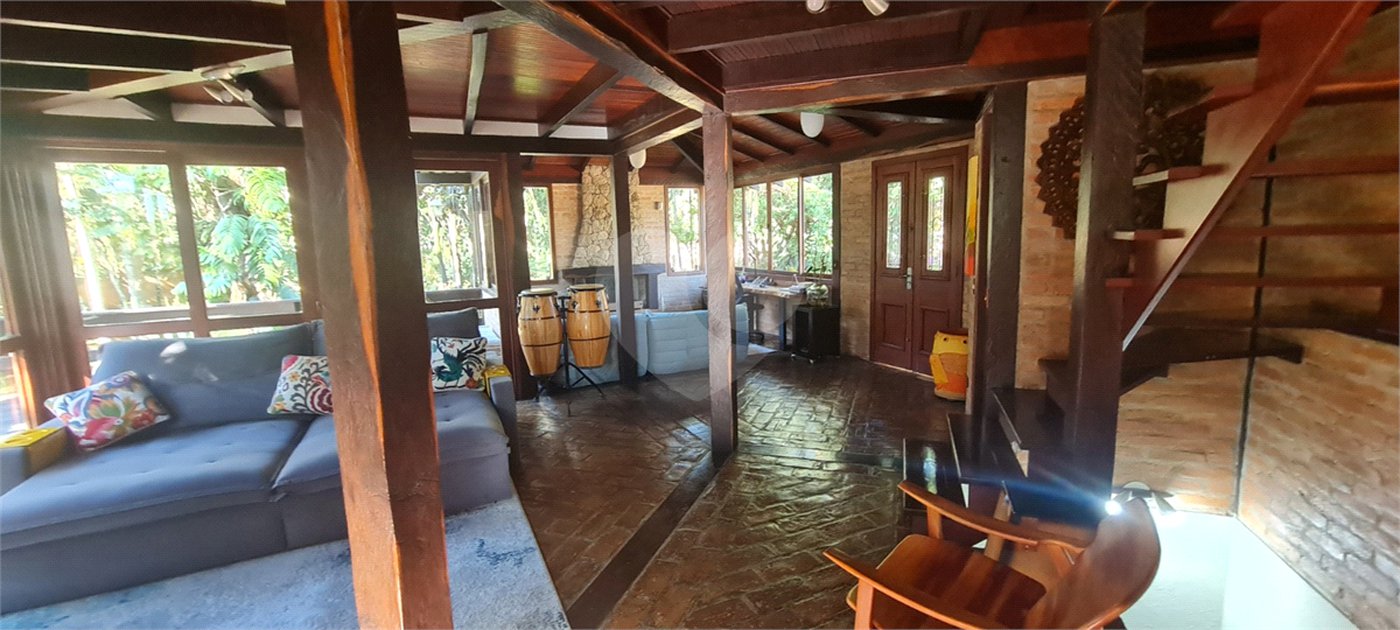 Casa à venda com 4 suítes em Serra da Cantareira, Mairiporã, SP