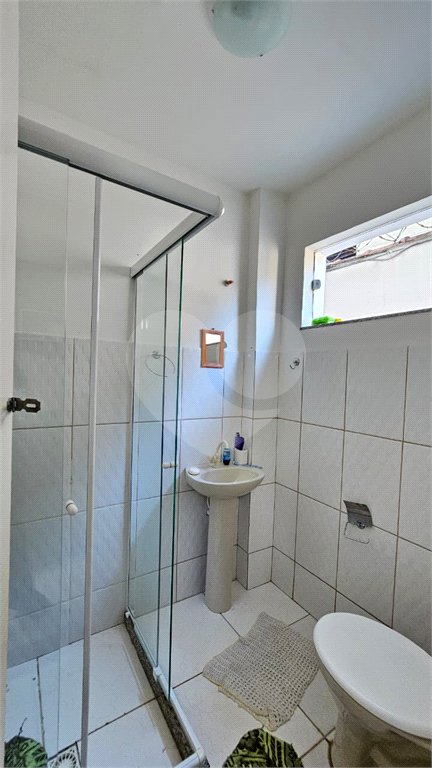 Casa à venda com 5 quartos, sendo 3 suítes,  no condomínio Colinas do Magarça, Rio de Janeiro - RJ