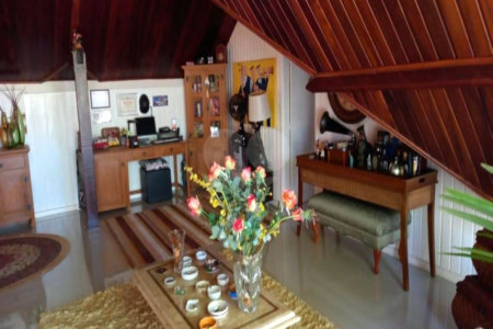 Casa à venda com 3 quartos, sendo 1 suíte,  em Bosque, Vinhedo, SP