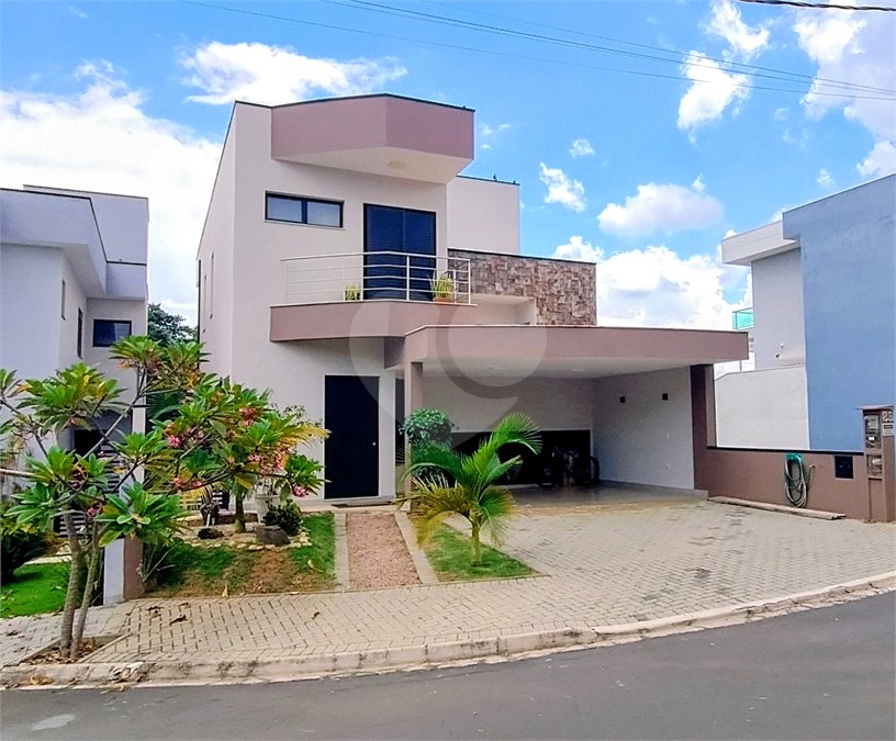 Casa à venda com 3 suítes no condomínio Porto do Sol, Valinhos - SP