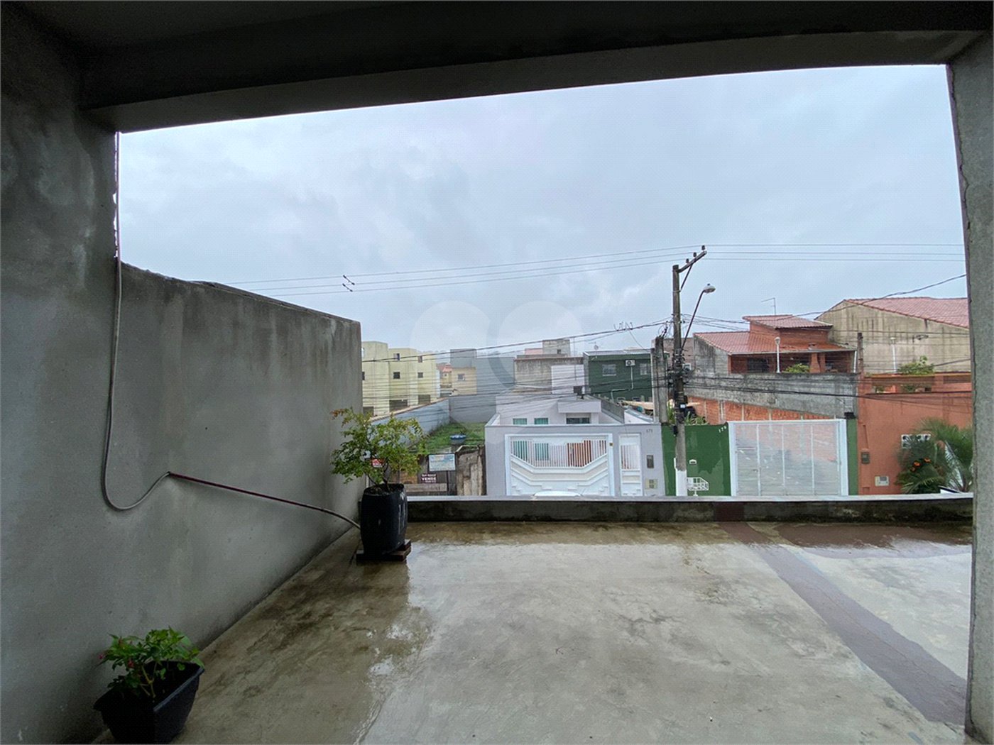 Sobrado à venda com 3 quartos, sendo 1 suíte, em Jardim Quaresmeira II, Suzano, SP