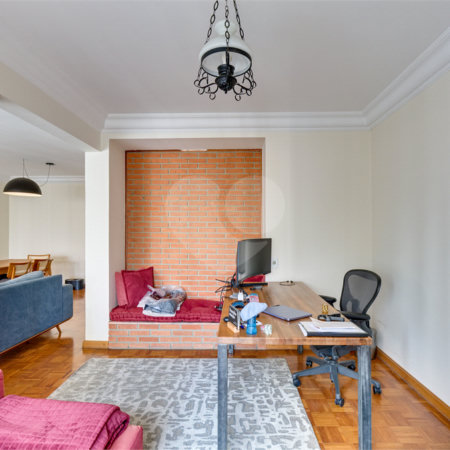 Apartamento à venda com 3 quartos, sendo 2 suítes, em Moema, São Paulo, SP
