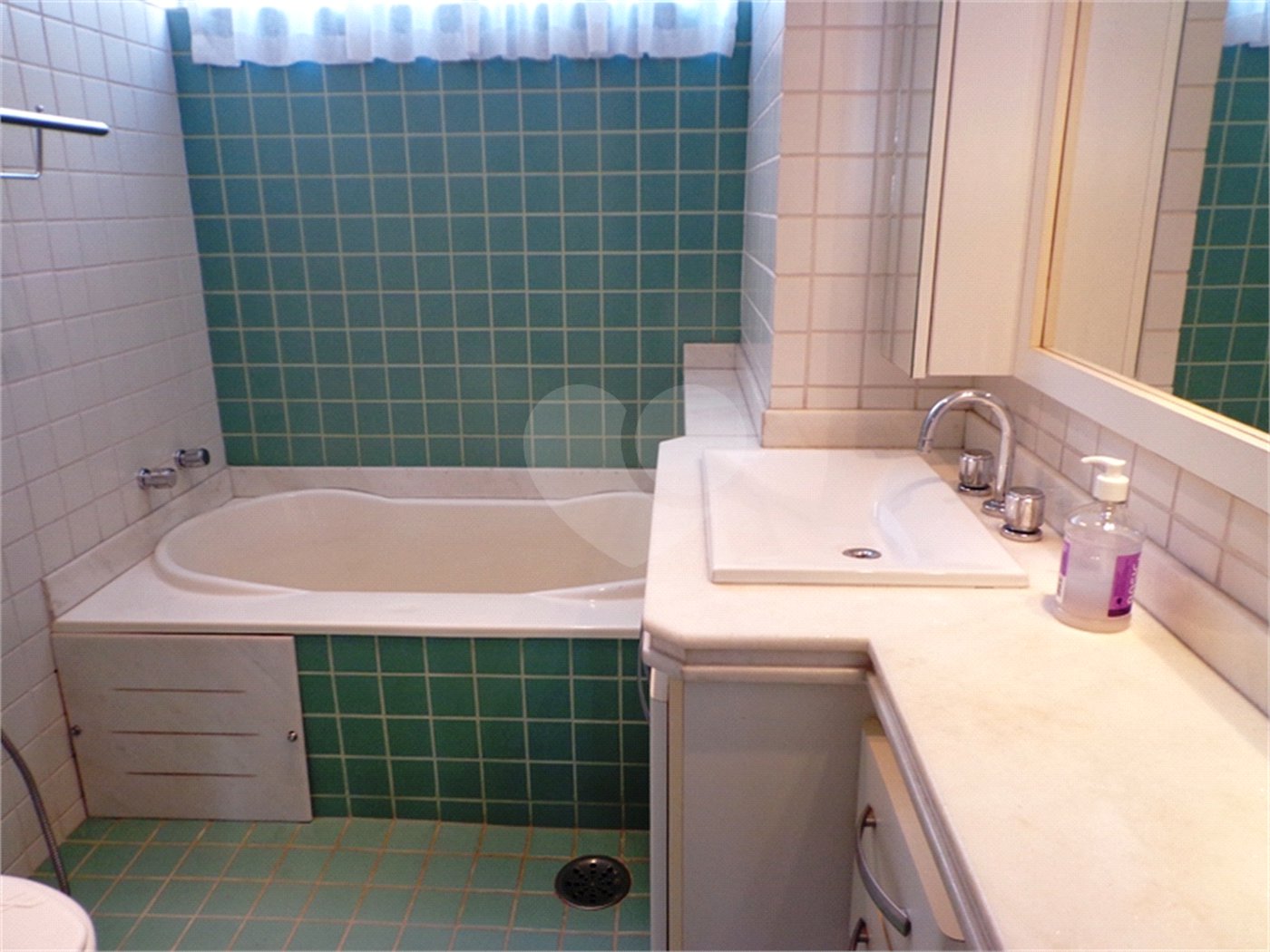 Apartamento à venda com 3 quartos, sendo 1 suíte, em Santa Cecília, São Paulo, SP