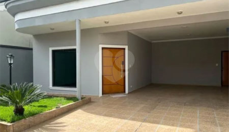 Sobrado à venda com 4 quartos, sendo 2 suítes,  em Jardim Paraíso, São José dos Campos, SP