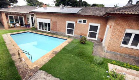 Casa Térrea à venda com 4 quartos, sendo 2 suítes,  em Interlagos, São Paulo, SP