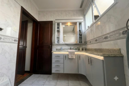 Apartamento à venda com 3 quartos, sendo 1 suíte, no Centro, Ribeirão Preto, SP