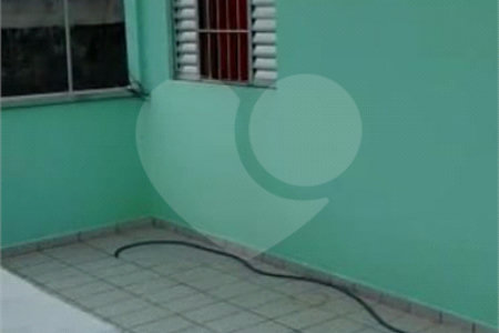 Casa Térrea à venda com 6 quartos em Jardim Rosana, São Paulo, SP