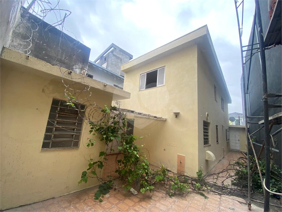 Sobrado à venda com 3 quartos em Bom Retiro, São Paulo, SP