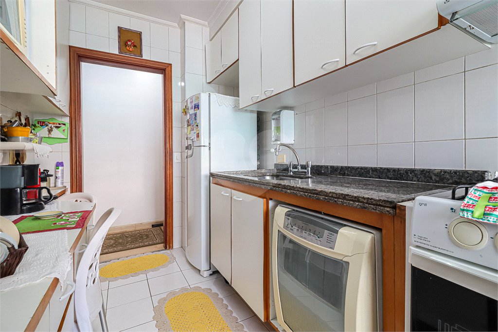 Apartamento à venda com 3 quartos, sendo 1 suíte,  em Vila Ipojuca, São Paulo, SP