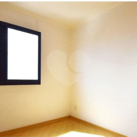 VENDA Apartamento de 55 m² | 2 dormitórios | Varanda | 1 Vaga Coberta – Bem Localizado - Mooca
