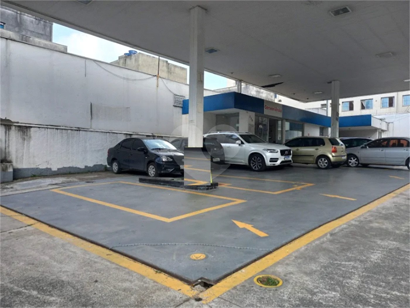 Espaço ideal para posto de gasolina, farmácia e loja no Bom Retiro