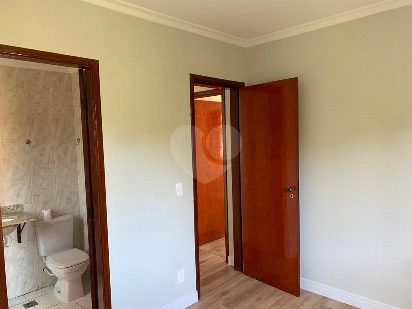 Apartamento à venda com 3 quartos, sendo 1 suíte,  em Vila Andrade, São Paulo, SP