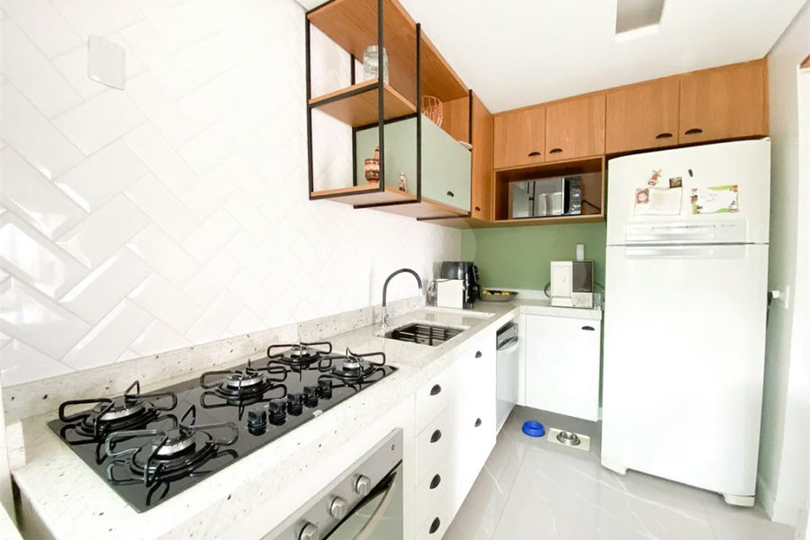 Apartamento à venda com 3 quartos, sendo 1 suíte,  em Vila Paiva, São Paulo, SP