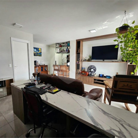 Apartamento à venda com 2 suítes em Vila Anastácio, São Paulo, SP