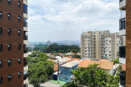 Apartamento à venda com 4 quartos, sendo 3 suítes, em Alto da Lapa, São Paulo, SP