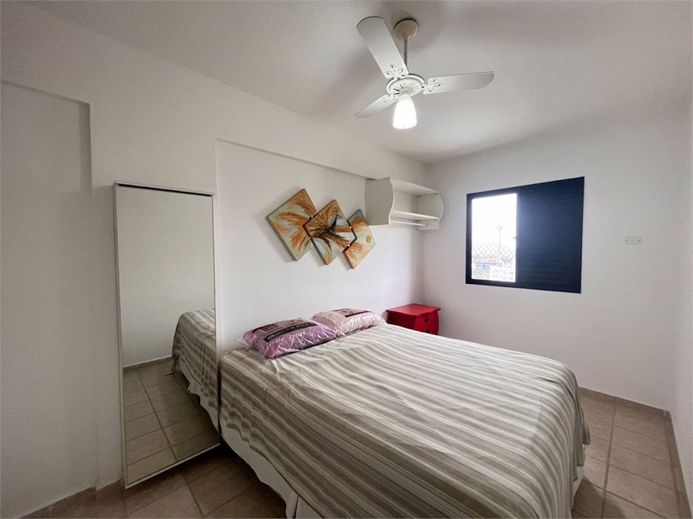 Apartamento Reformado com 1 Dormitório à Venda na Enseada – Guarujá