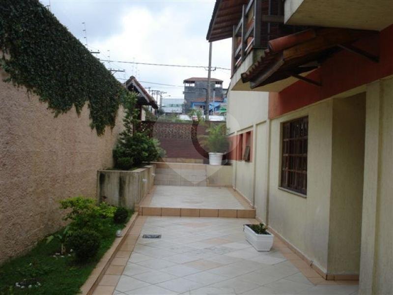 Casa à venda com 3 quartos, sendo 2 suítes, no condomínio Cachoeira do Arari, São Paulo - SP