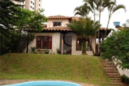 Sobrado à venda com 4 quartos, sendo 1 suíte,  em Vila Rosália, Guarulhos, SP