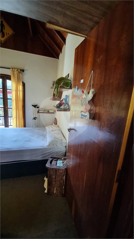 Casa à venda com 4 quartos, sendo 2 suítes, no condomínio Aruã Eco Park, Mogi das Cruzes - SP