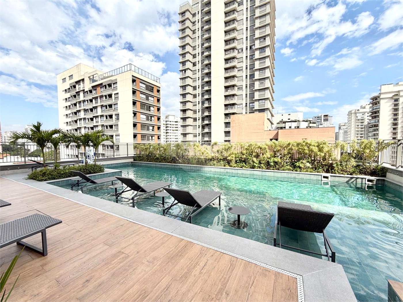 Apartamento à venda com 3 suítes em Campo Belo, São Paulo, SP