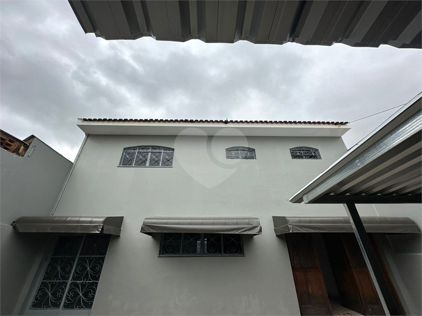 Sobrado à venda com 4 quartos, sendo 1 suíte,  em Jardim Santa Rosa, Araraquara, SP
